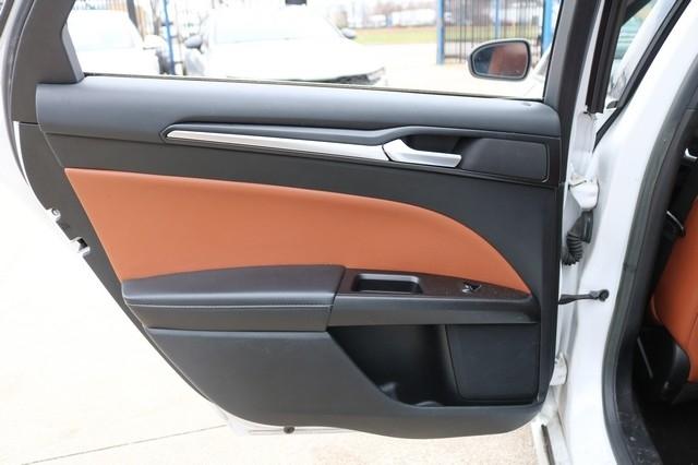 Ford Fusion Hybrid Titanium FWD 2019