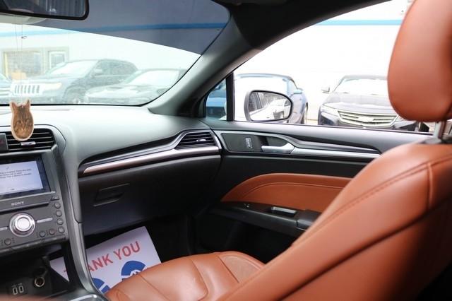 Ford Fusion Hybrid Titanium FWD 2019