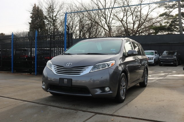 Toyota Sienna 5dr 7-Pass Van XLE Premium AWD (Natl) 2015