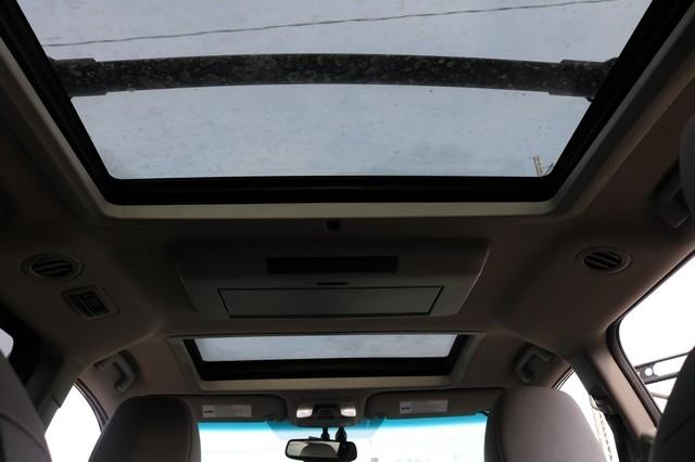 Toyota Sienna 5dr 7-Pass Van Ltd AWD (Natl) 2015