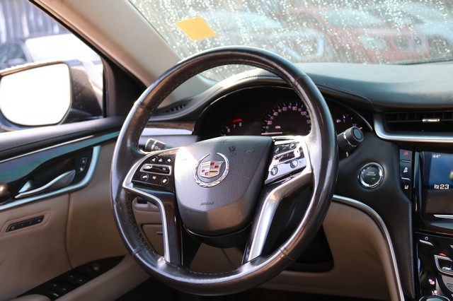 Cadillac XTS 4dr Sdn Luxury AWD 2013