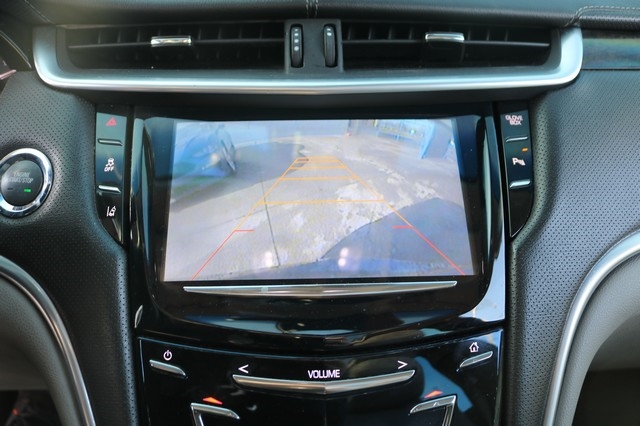 Cadillac XTS 4dr Sdn Luxury AWD 2013