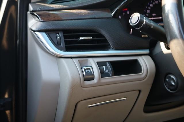 Cadillac XTS 4dr Sdn Luxury AWD 2013