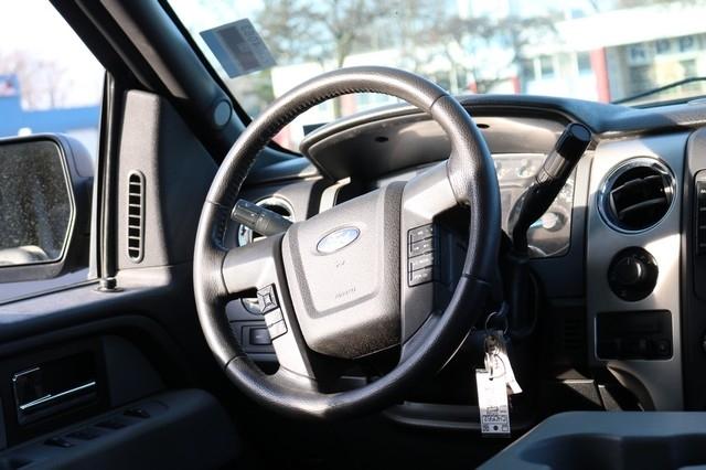 Ford F-150 4WD SuperCrew 145" XL 2014