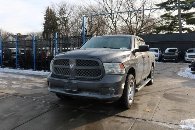 RAM 1500 4WD Crew Cab 140.5" Express 2015