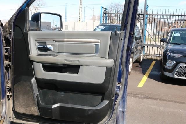 RAM 1500 Big Horn 4x4 Quad Cab 6'4" Box 2017