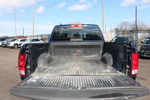 RAM 1500 Big Horn 4x4 Quad Cab 6'4" Box 2017