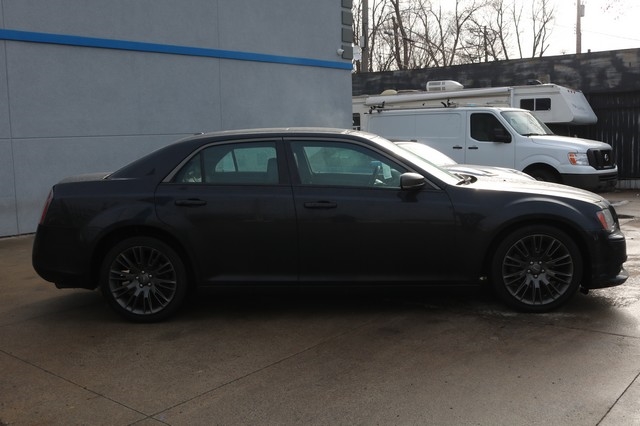 Chrysler 300 4dr Sdn 300C John Varvatos Limited Edition RWD 2013