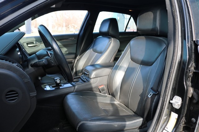 Chrysler 300 4dr Sdn 300C John Varvatos Limited Edition RWD 2013