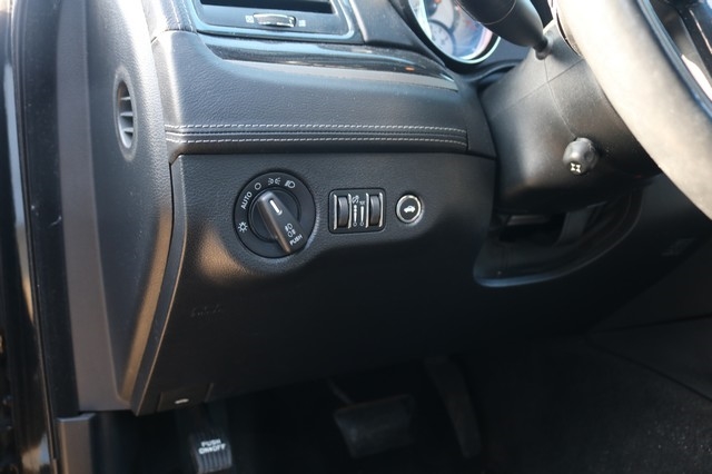 Chrysler 300 4dr Sdn 300C John Varvatos Limited Edition RWD 2013