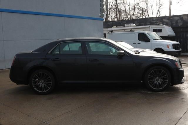 Chrysler 300 4dr Sdn 300C John Varvatos Limited Edition RWD 2013