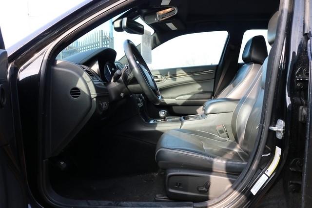 Chrysler 300 4dr Sdn 300C John Varvatos Limited Edition RWD 2013