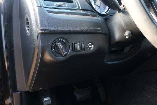 Chrysler 300 4dr Sdn 300C John Varvatos Limited Edition RWD 2013