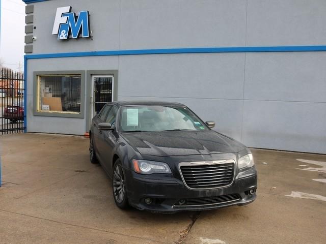 Chrysler 300 4dr Sdn 300C John Varvatos Limited Edition RWD 2013