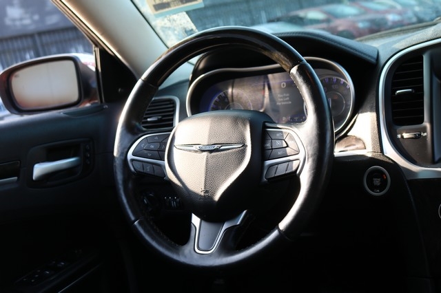 Chrysler 300 4dr Sdn 300C AWD 2016