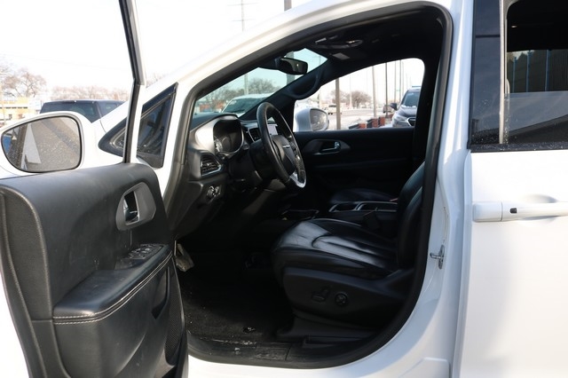 Chrysler Pacifica Touring L FWD 2019