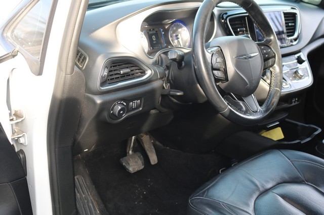 Chrysler Pacifica Touring L FWD 2019