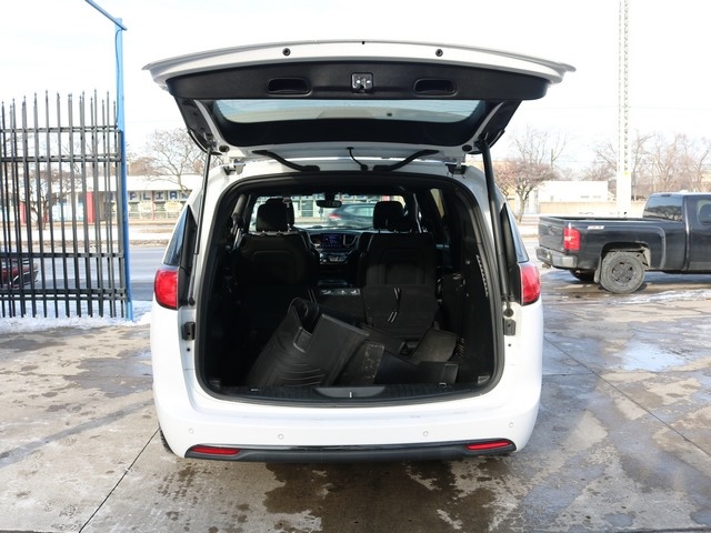 Chrysler Pacifica Touring L FWD 2019