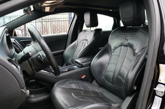 Chrysler 200 4dr Sdn S AWD 2015