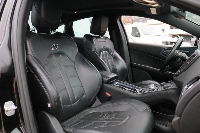 Chrysler 200 4dr Sdn S AWD 2015