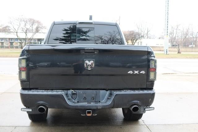 RAM 1500 4WD Crew Cab 140.5" Sport 2017