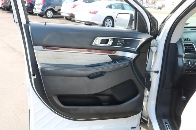 Ford Explorer 4WD 4dr Platinum 2016