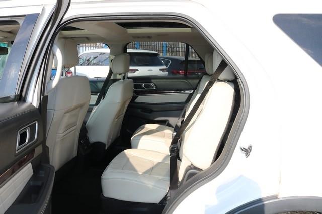 Ford Explorer 4WD 4dr Platinum 2016