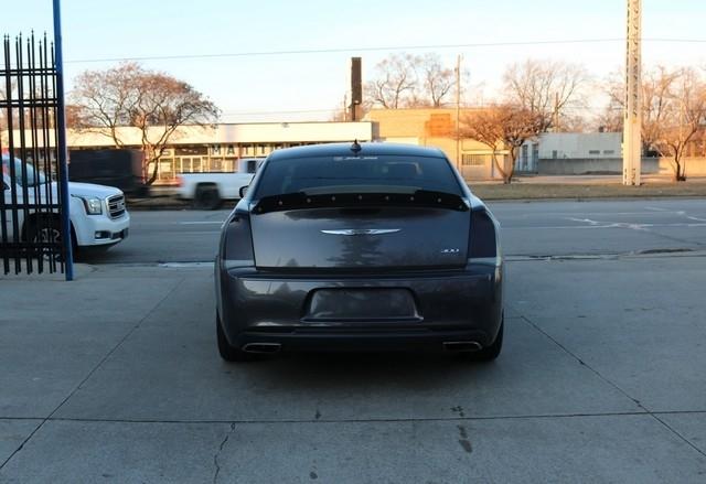 Chrysler 300 4dr Sdn 300S RWD 2015