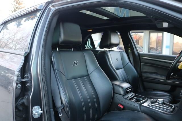 Chrysler 300 4dr Sdn 300S RWD 2015