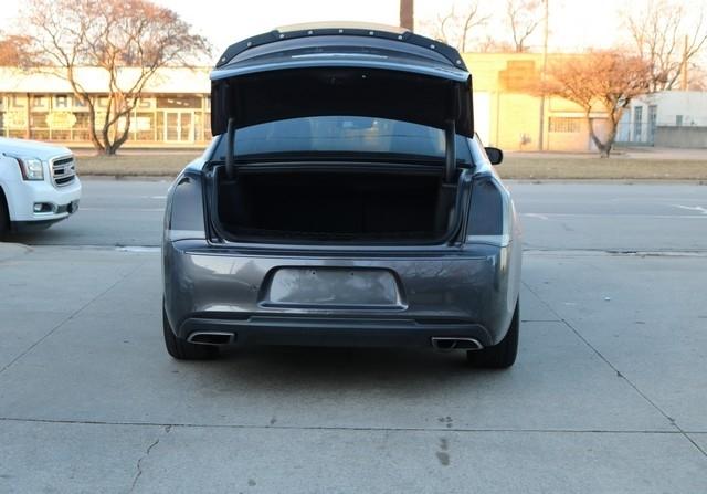 Chrysler 300 4dr Sdn 300S RWD 2015