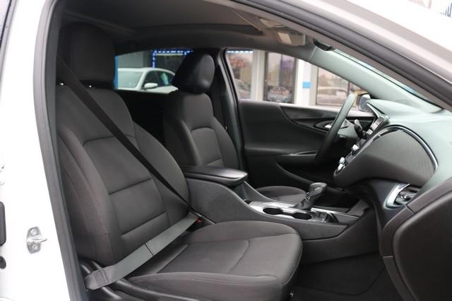 Chevrolet Malibu 4dr Sdn LT 2021