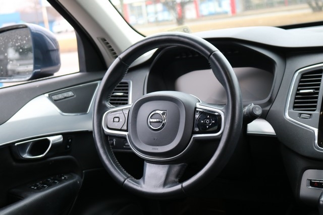 Volvo XC90 T6 AWD 7-Passenger Momentum 2018