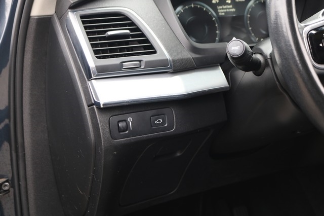 Volvo XC90 T6 AWD 7-Passenger Momentum 2018