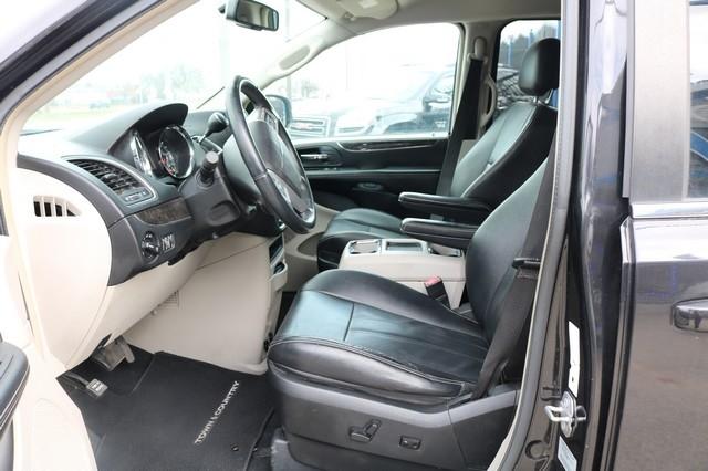 Chrysler Town & Country 4dr Wgn Touring 2015