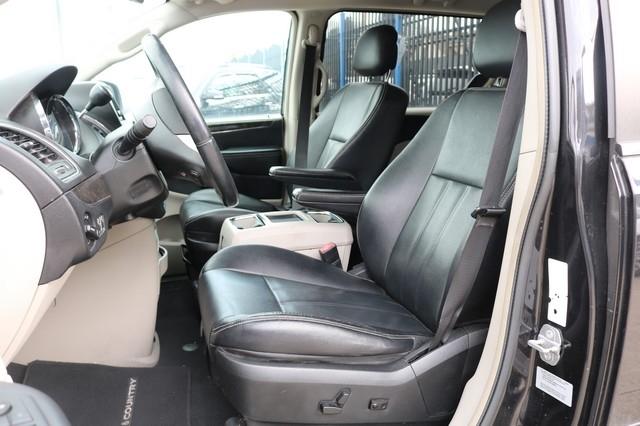 Chrysler Town & Country 4dr Wgn Touring 2015