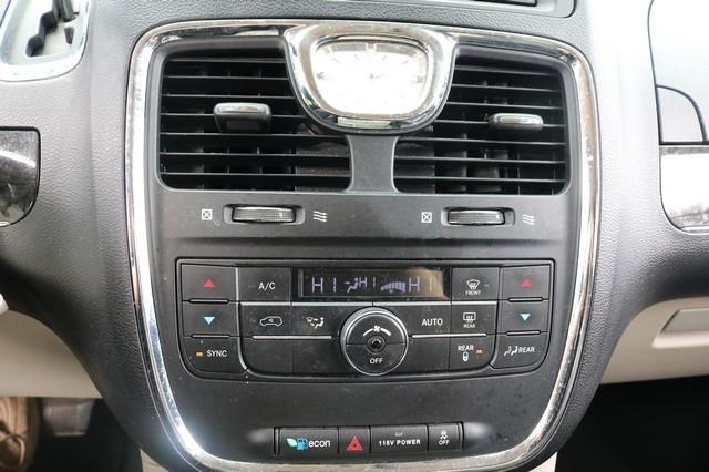 Chrysler Town & Country 4dr Wgn Touring 2015