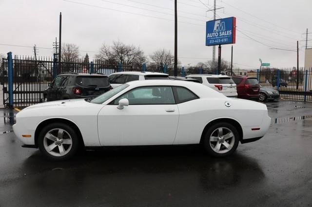 Dodge Challenger 2dr Cpe 2011