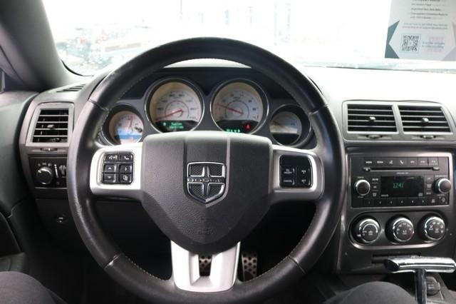 Dodge Challenger 2dr Cpe 2011