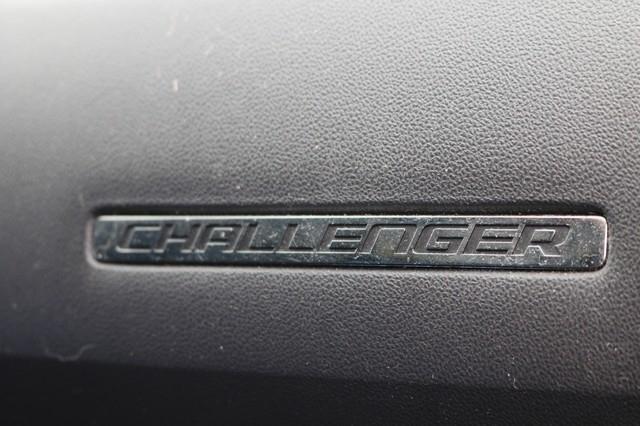 Dodge Challenger 2dr Cpe 2011