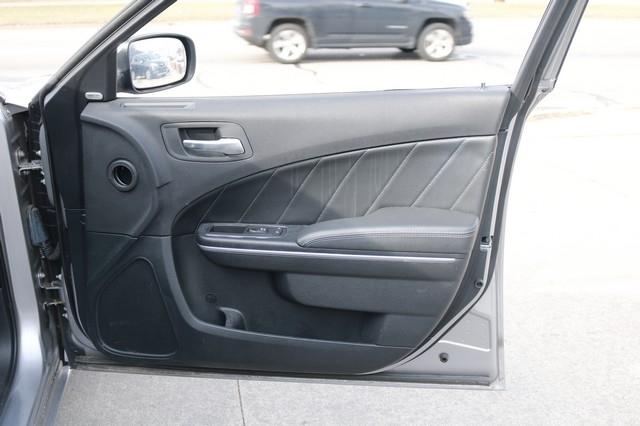 Dodge Charger 4dr Sdn R/T RWD 2016