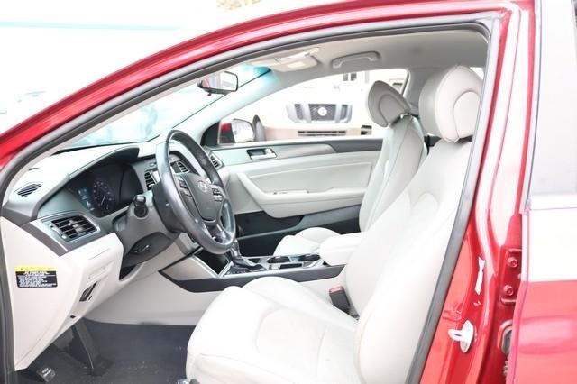 Hyundai Sonata 4dr Sdn 2.4L Sport PZEV 2016