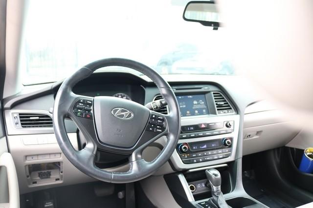 Hyundai Sonata 4dr Sdn 2.4L Sport PZEV 2016