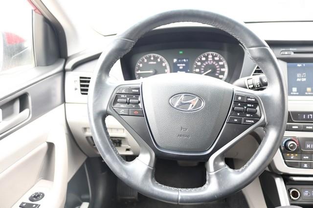 Hyundai Sonata 4dr Sdn 2.4L Sport PZEV 2016