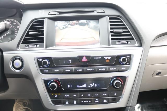 Hyundai Sonata 4dr Sdn 2.4L Sport PZEV 2016