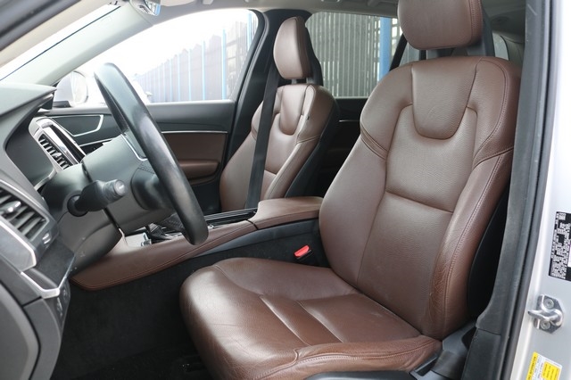 Volvo XC90 T6 AWD Momentum 7 Passenger 2020