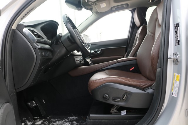 Volvo XC90 T6 AWD Momentum 7 Passenger 2020
