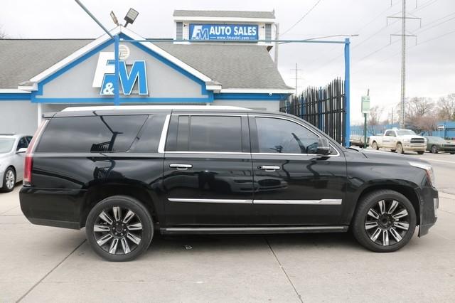 Cadillac Escalade ESV 2WD 4dr Platinum 2017