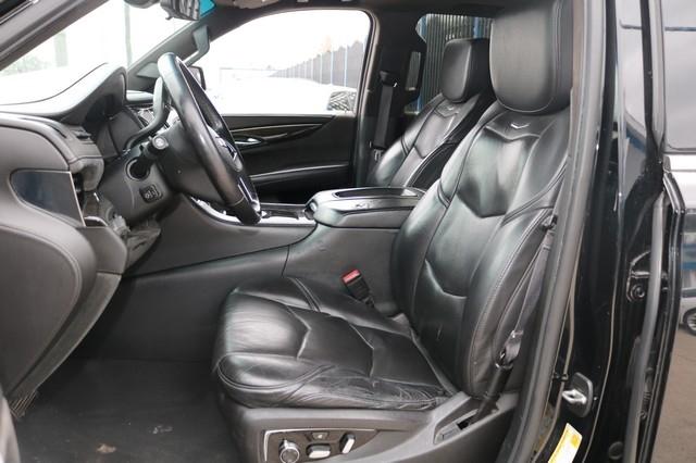 Cadillac Escalade ESV 2WD 4dr Platinum 2017