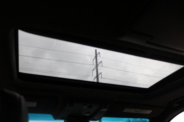 Cadillac Escalade ESV 2WD 4dr Platinum 2017