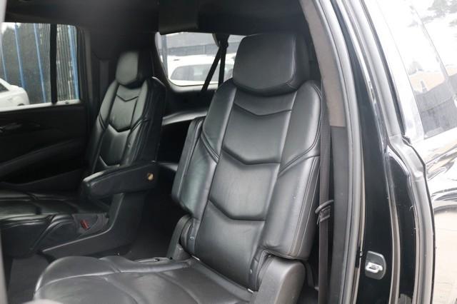 Cadillac Escalade ESV 2WD 4dr Platinum 2017
